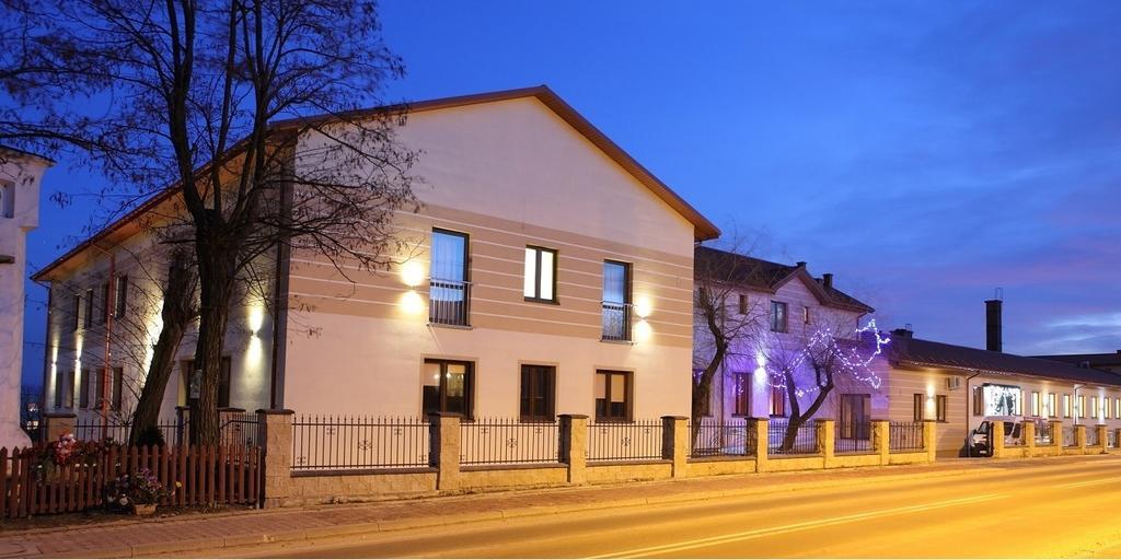 Hotel Stara Fabryka Malogoszcz Exterior photo